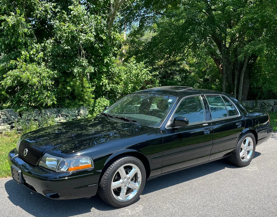 2004 Mercury Marauder - Image 2 of 31