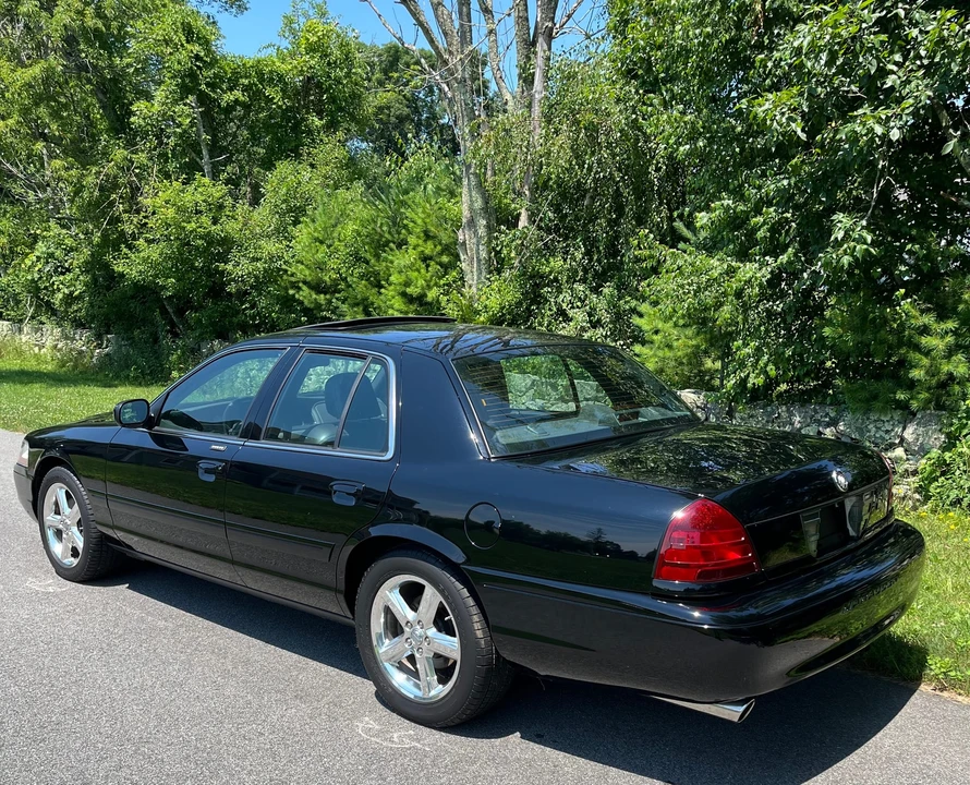 2004 Mercury Marauder - Image 4 of 31