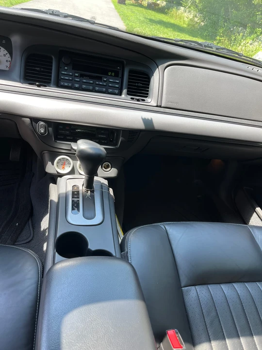 2004 Mercury Marauder - Image 27 of 31