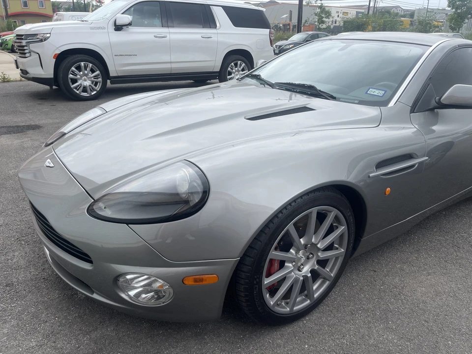 2005 Aston Martin Vanquish 1st Gen - Image 19 of 31