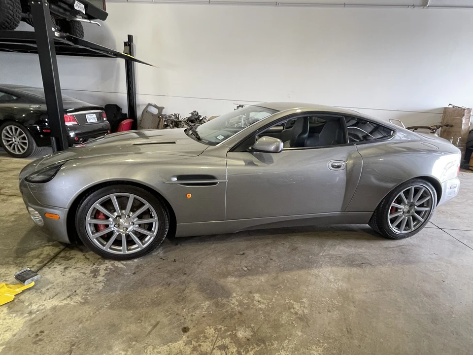 2005 Aston Martin Vanquish 1st Gen - Image 17 of 31