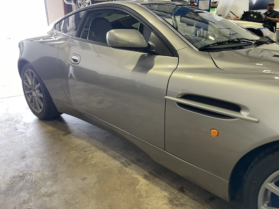 2005 Aston Martin Vanquish 1st Gen - Image 29 of 31