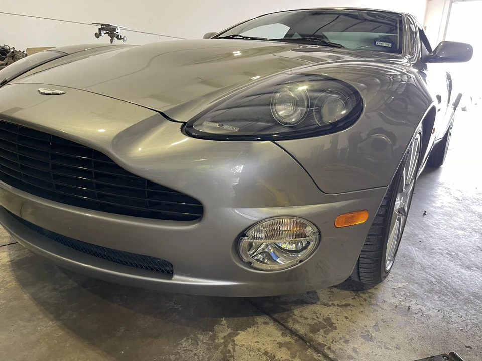 2005 Aston Martin Vanquish 1st Gen - Image 26 of 31