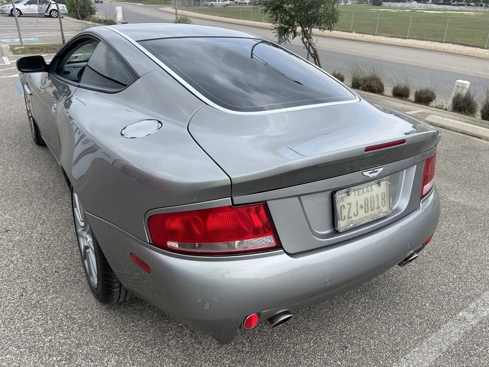 2005 Aston Martin Vanquish 1st Gen - Image 14 of 31