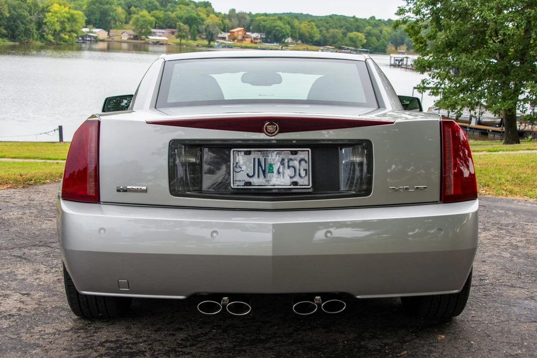 2005 Cadillac XLR - Image 14 of 31