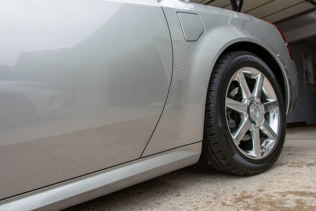 2005 Cadillac XLR - Image 29 of 31