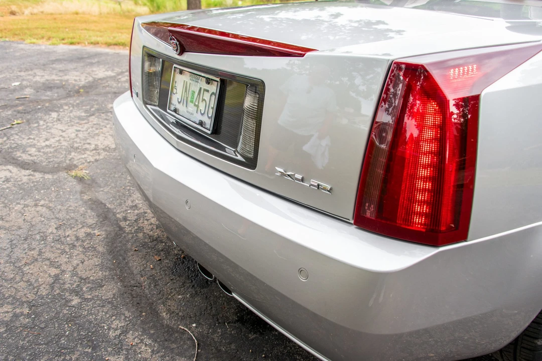 2005 Cadillac XLR - Image 23 of 31