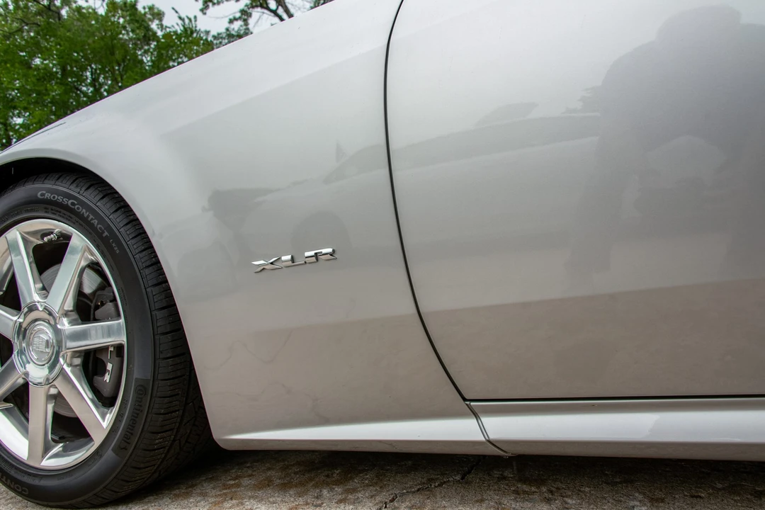 2005 Cadillac XLR - Image 28 of 31