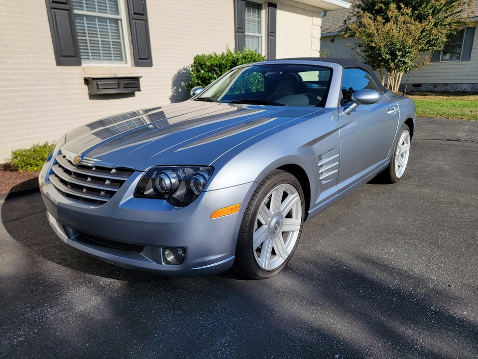 2005 Chrysler Crossfire - Image 12 of 31