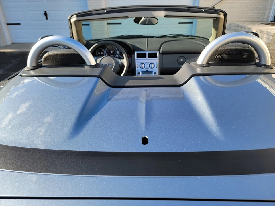 2005 Chrysler Crossfire - Image 28 of 31