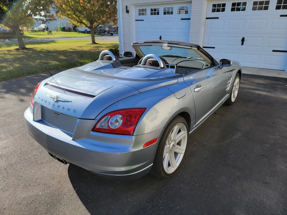 2005 Chrysler Crossfire - Image 6 of 31