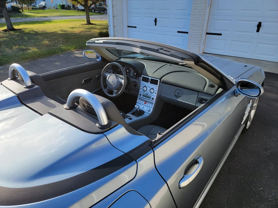 2005 Chrysler Crossfire - Image 24 of 31