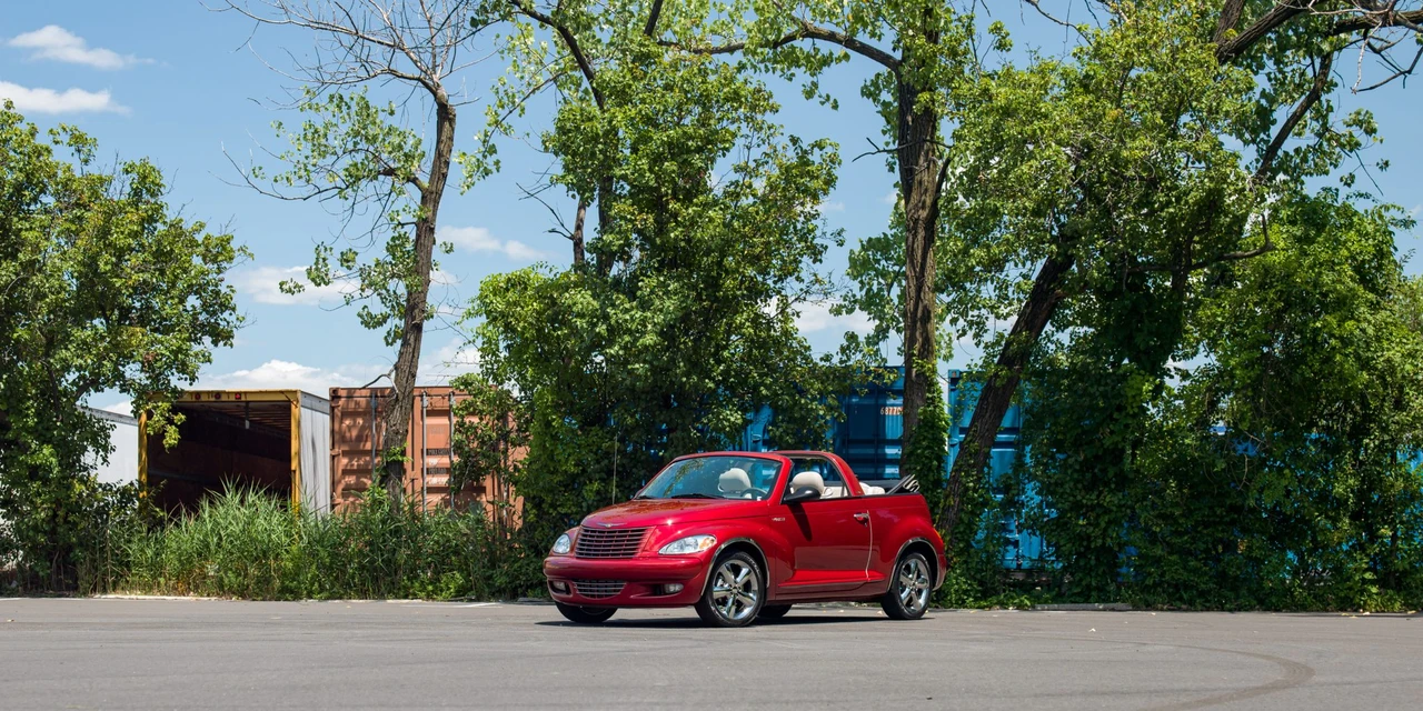 2005 Chrysler PT Cruiser - Image 2 of 31