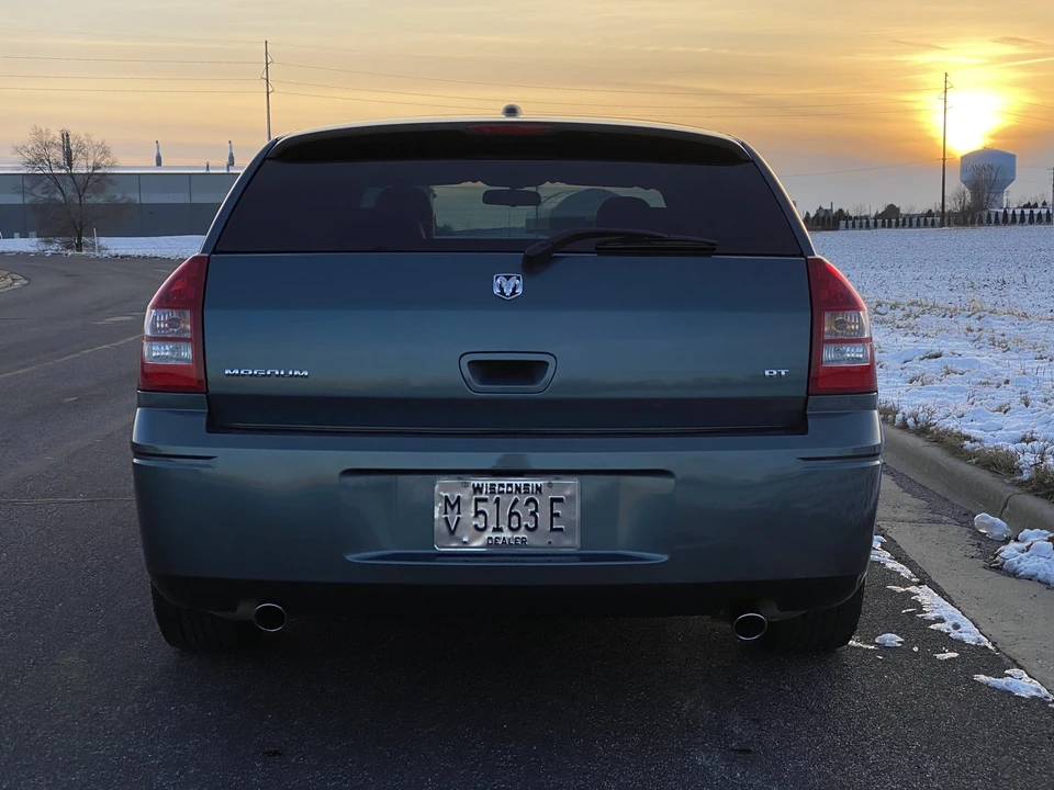 2005 Dodge Magnum 2nd Gen Wagon - Image 11 of 31
