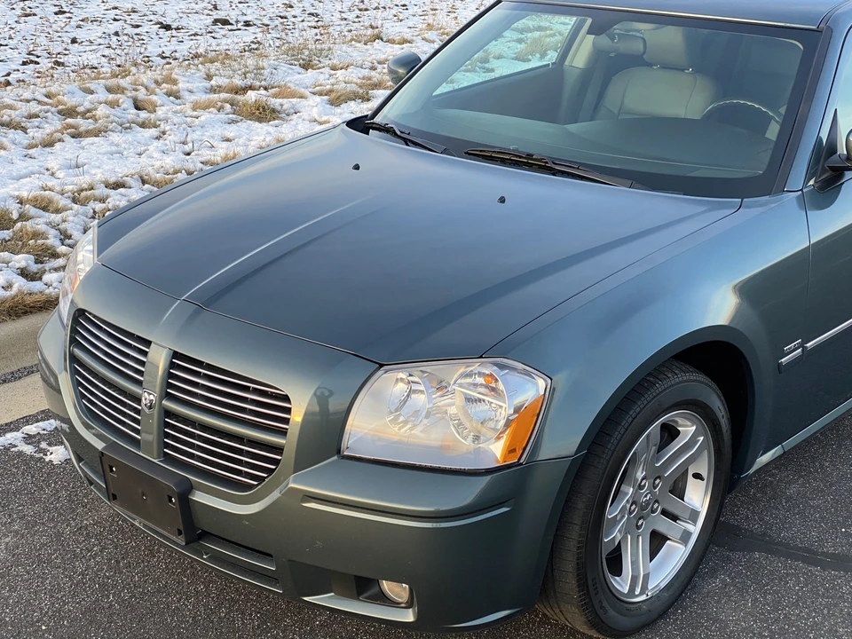 2005 Dodge Magnum 2nd Gen Wagon - Image 20 of 31
