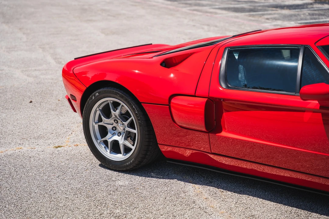 2005 Ford GT 1st Gen - Image 23 of 31