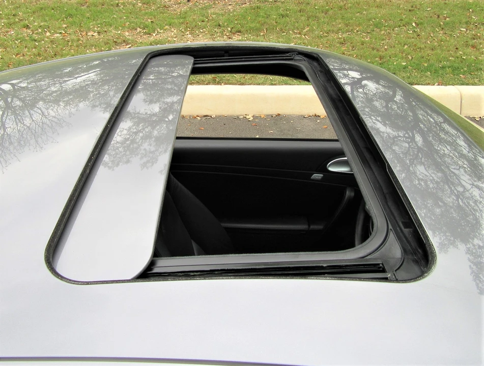 2005 Porsche 997 Carrera - Image 29 of 31