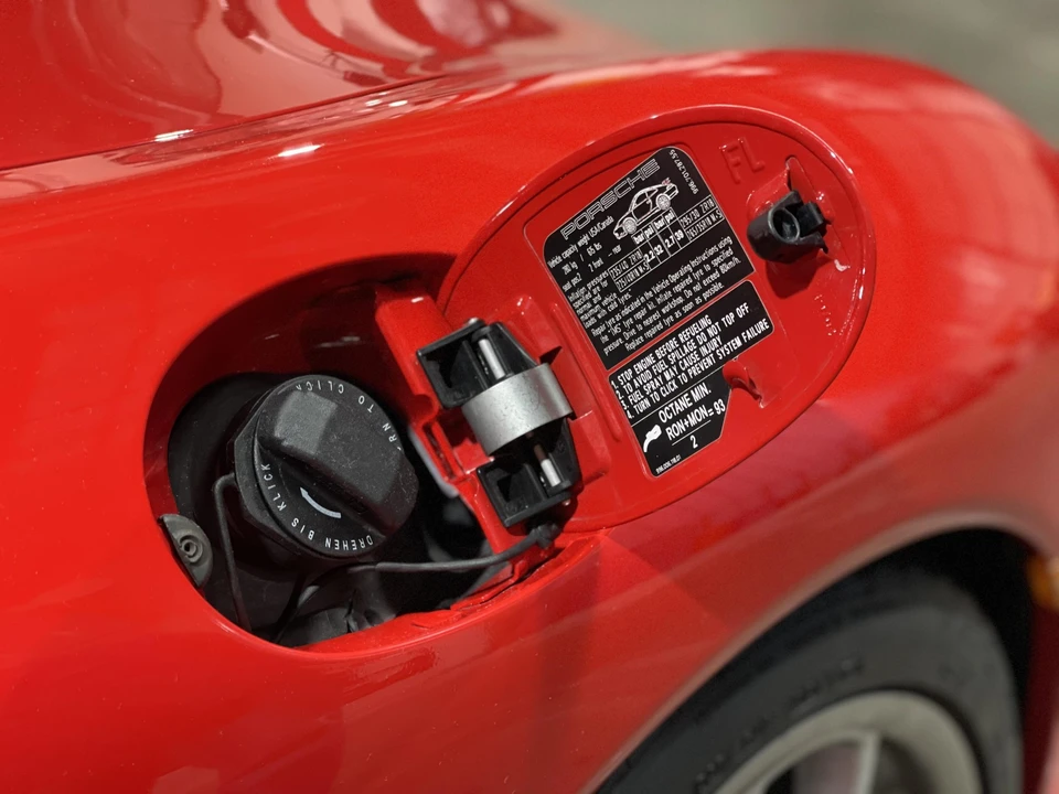 2005 Porsche 996 GT3 - Image 23 of 31