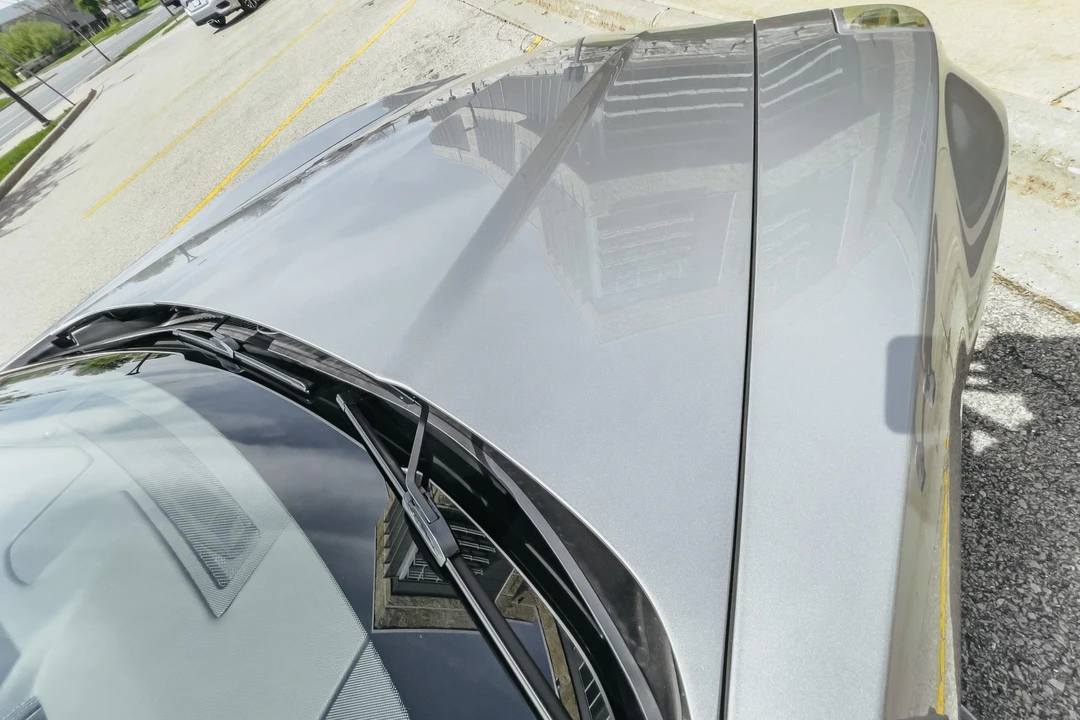 2006 Cadillac XLR-V - Image 28 of 31
