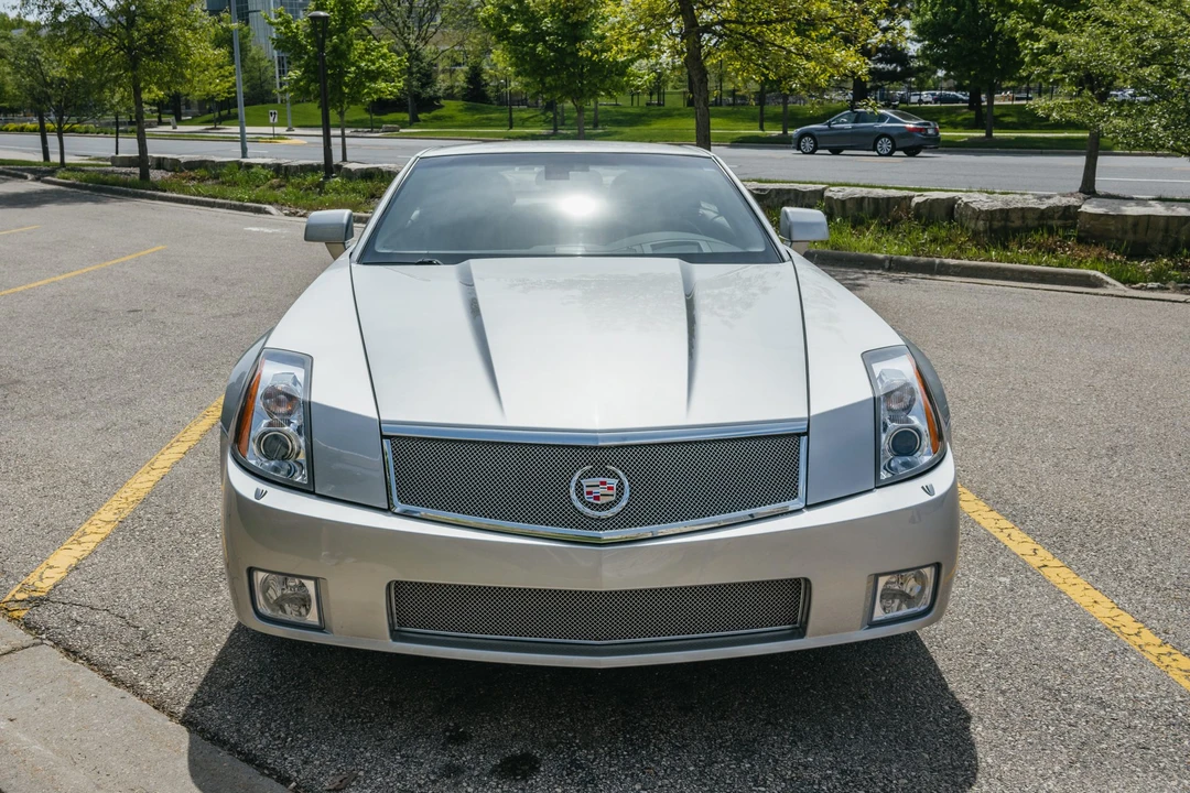 2006 Cadillac XLR-V - Image 12 of 31