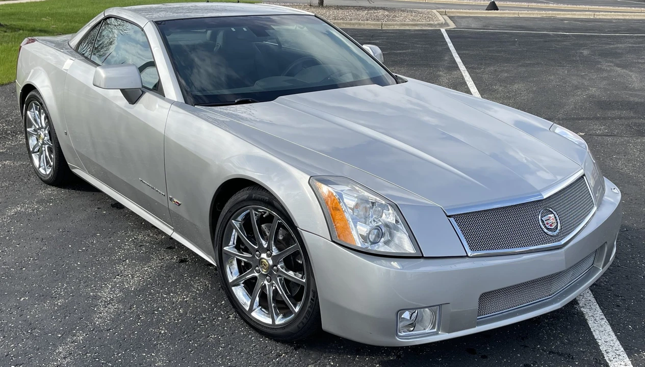 2006 Cadillac XLR-V - Image 14 of 31