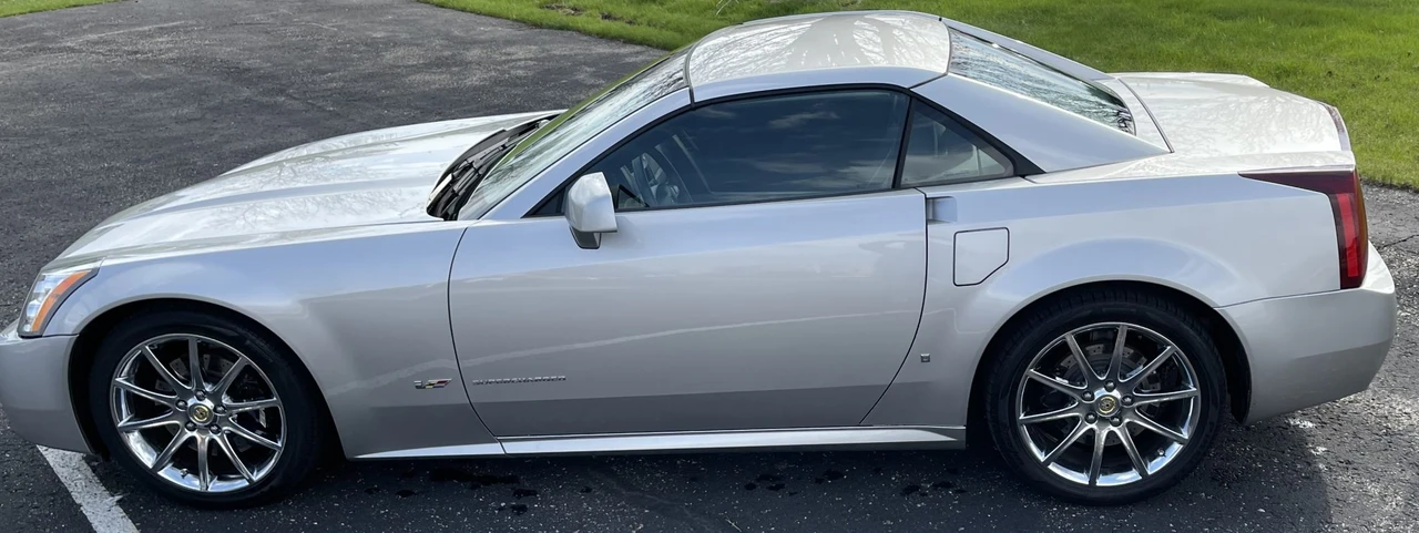 2006 Cadillac XLR-V - Image 24 of 31