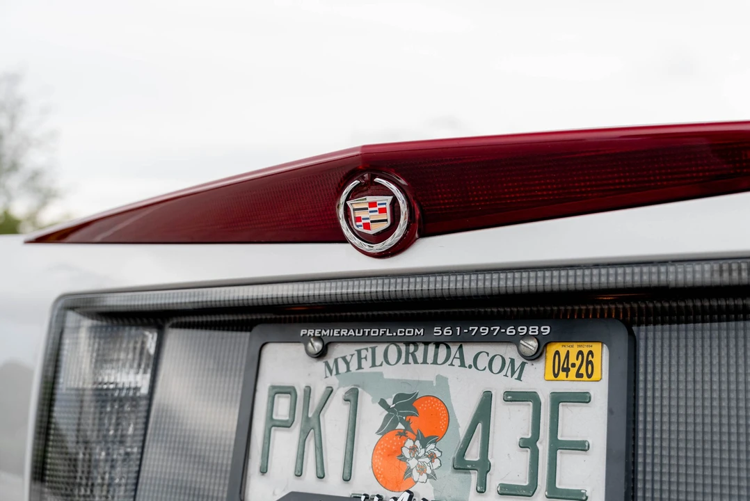 2006 Cadillac XLR-V - Image 28 of 31