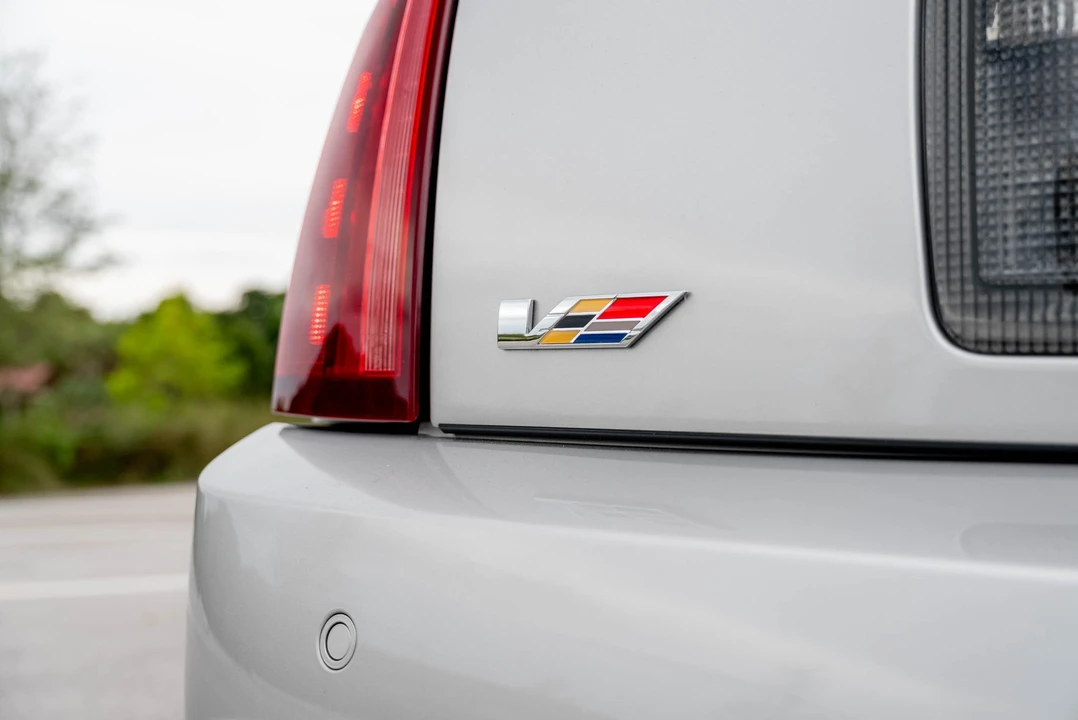 2006 Cadillac XLR-V - Image 27 of 31