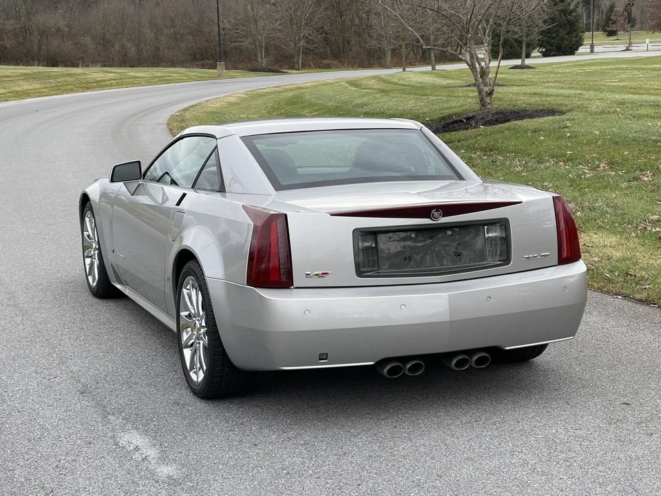 2006 Cadillac XLR-V - Image 5 of 31