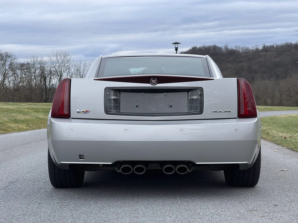 2006 Cadillac XLR-V - Image 12 of 31