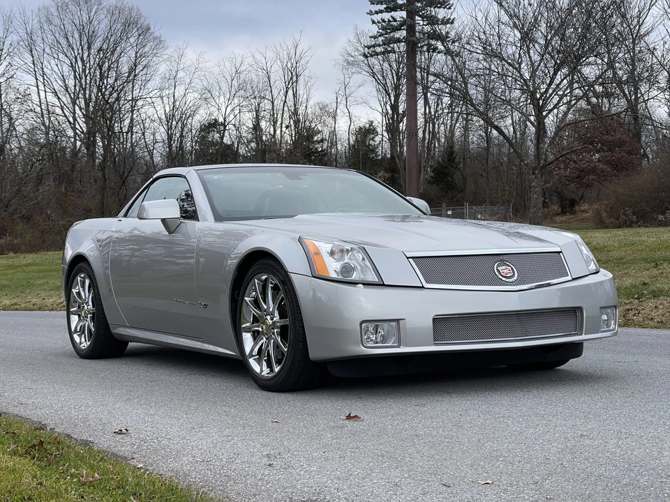 2006 Cadillac XLR-V - Image 22 of 31
