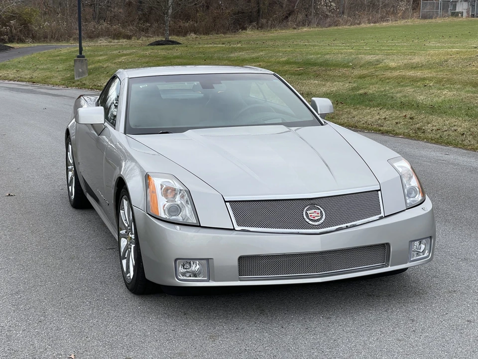 2006 Cadillac XLR-V - Image 14 of 31