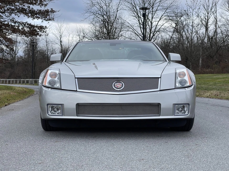2006 Cadillac XLR-V - Image 26 of 31