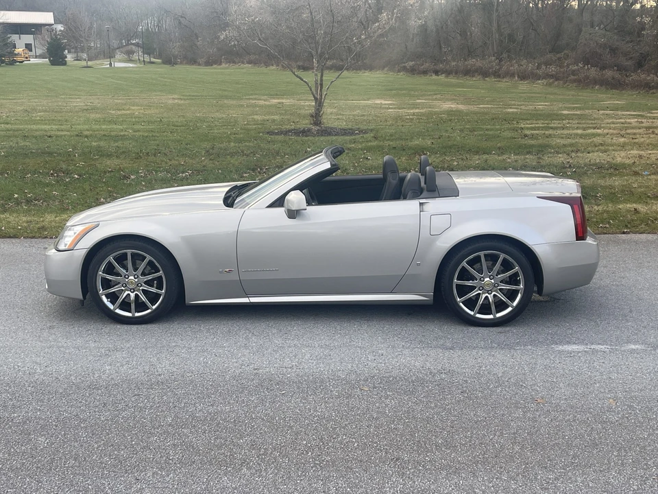 2006 Cadillac XLR-V - Image 31 of 31
