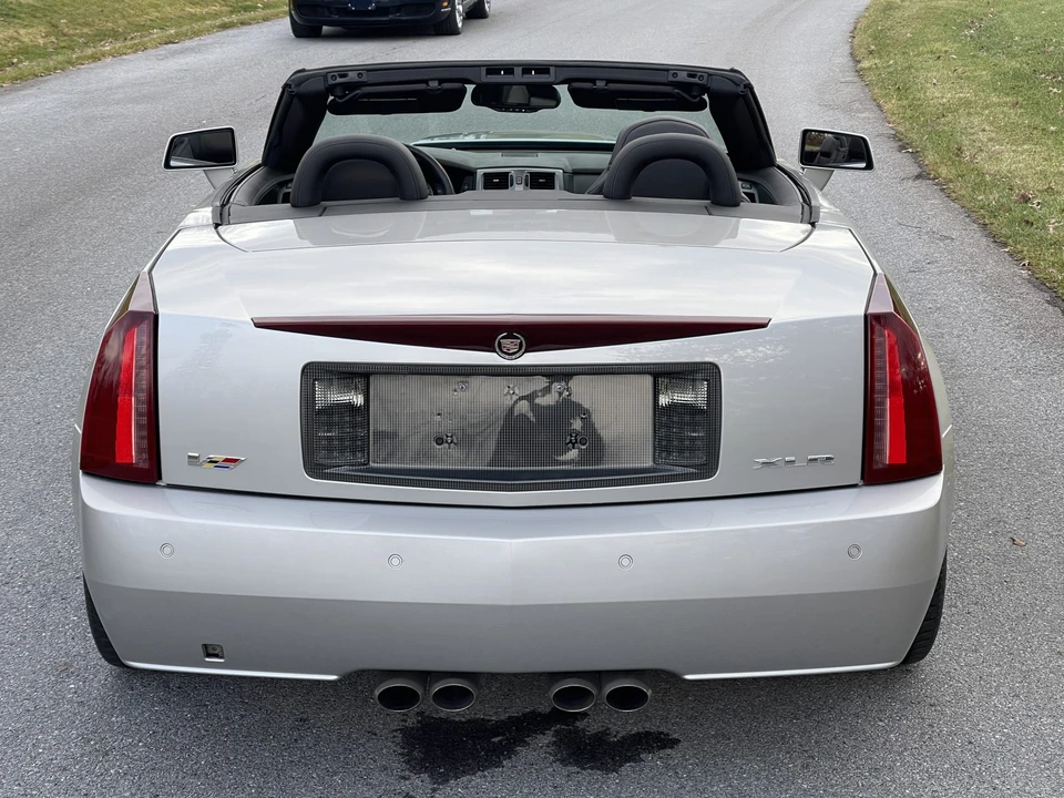 2006 Cadillac XLR-V - Image 20 of 31