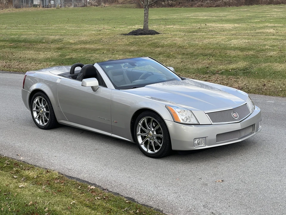 2006 Cadillac XLR-V - Image 27 of 31