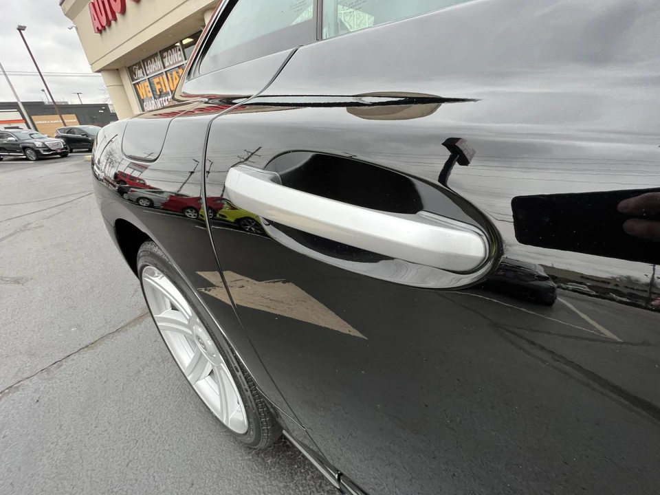 2006 Chrysler Crossfire - Image 28 of 31