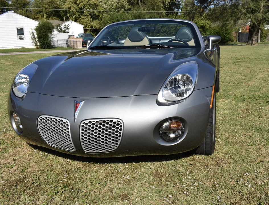 2006 Pontiac Solstice - Image 2 of 31