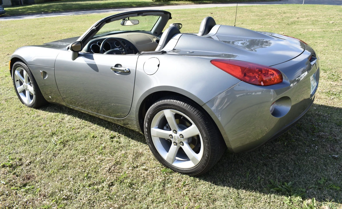 2006 Pontiac Solstice - Image 10 of 31