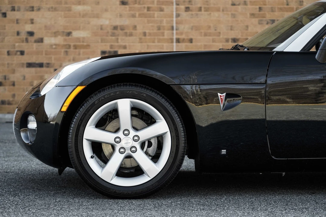 2006 Pontiac Solstice - Image 18 of 31