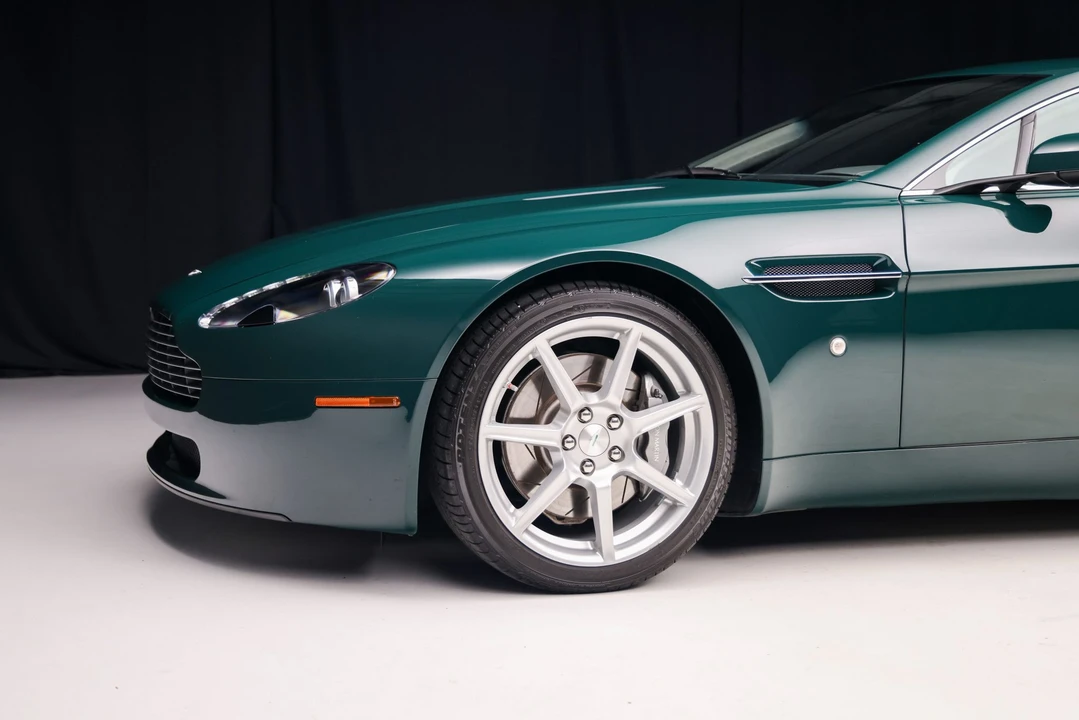 2007 Aston Martin V8 Vantage (2006-2017) - Image 29 of 31