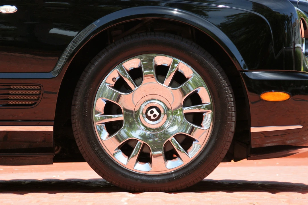 2007 Bentley Azure 2nd Gen - Image 14 of 31