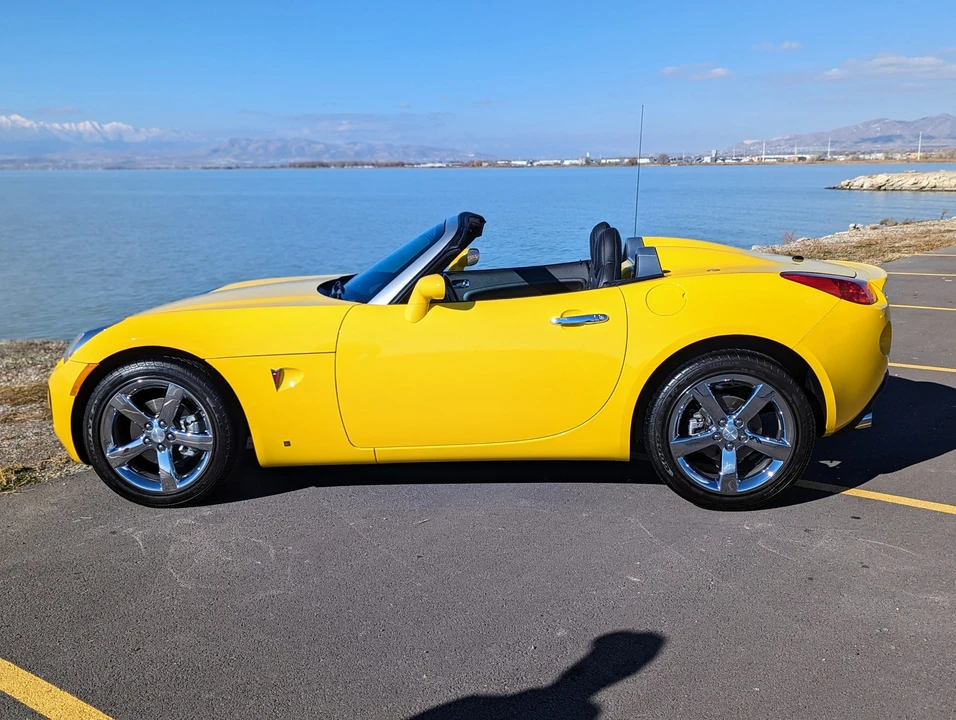 2007 Pontiac Solstice GXP - Image 14 of 31