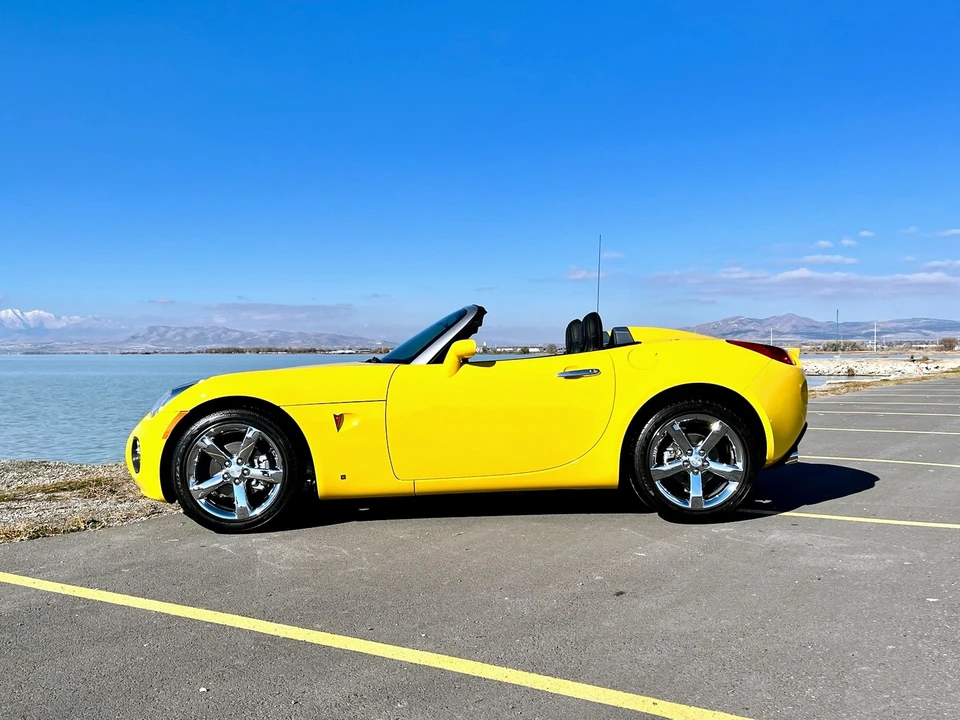 2007 Pontiac Solstice GXP - Image 12 of 31