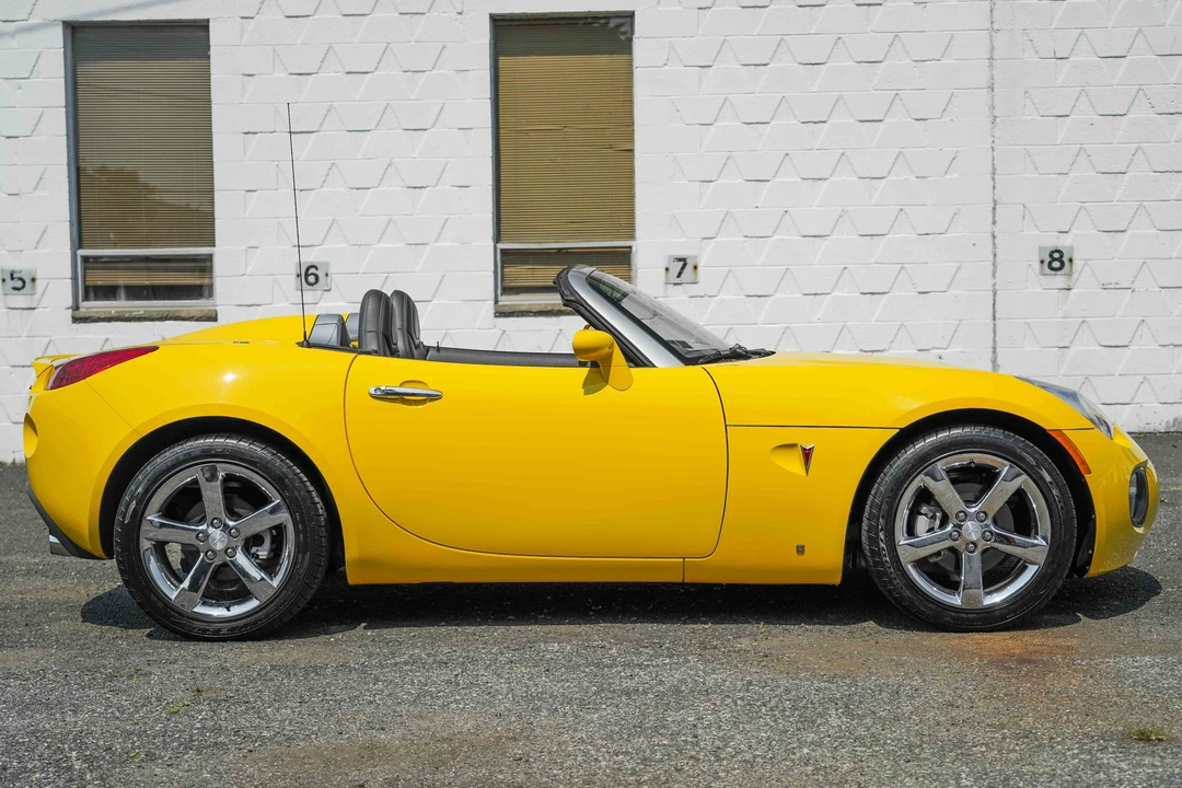 2007 Pontiac Solstice GXP - Image 8 of 31
