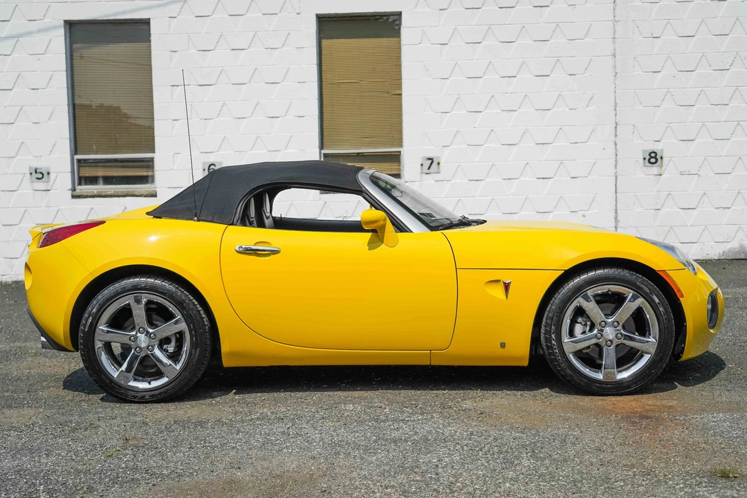 2007 Pontiac Solstice GXP - Image 7 of 31