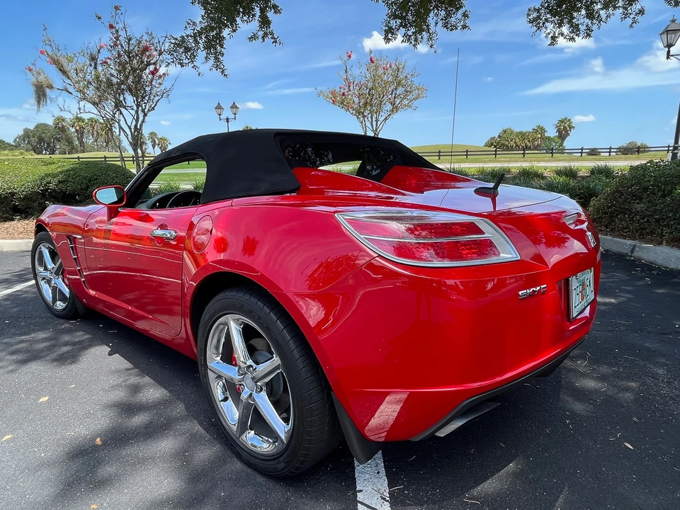 2007 Saturn Sky Red Line - Image 16 of 31