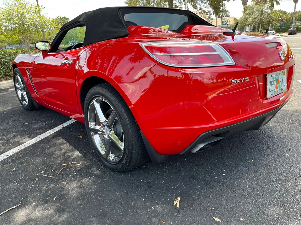 2007 Saturn Sky Red Line - Image 17 of 31