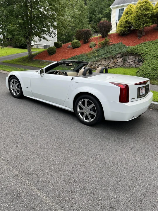 2008 Cadillac XLR - Image 10 of 31