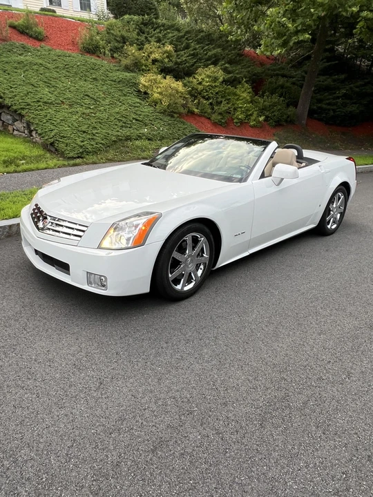 2008 Cadillac XLR - Image 8 of 31